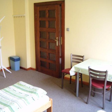 Hostel Drzymaly Poznań Esterno foto