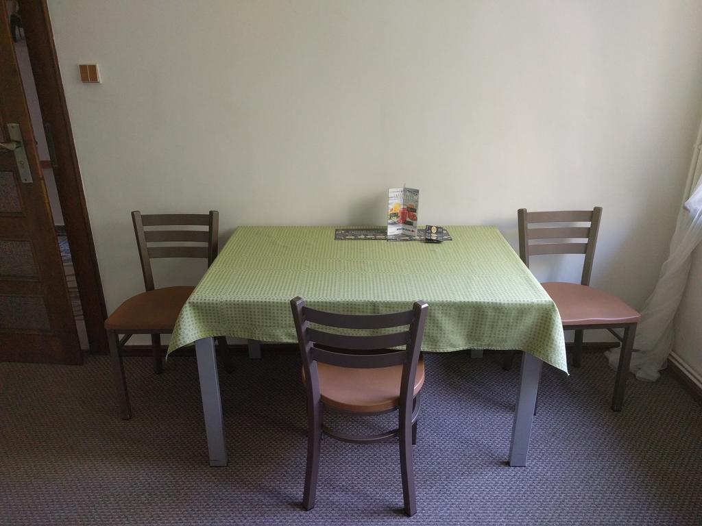 Hostel Drzymaly Poznań Esterno foto